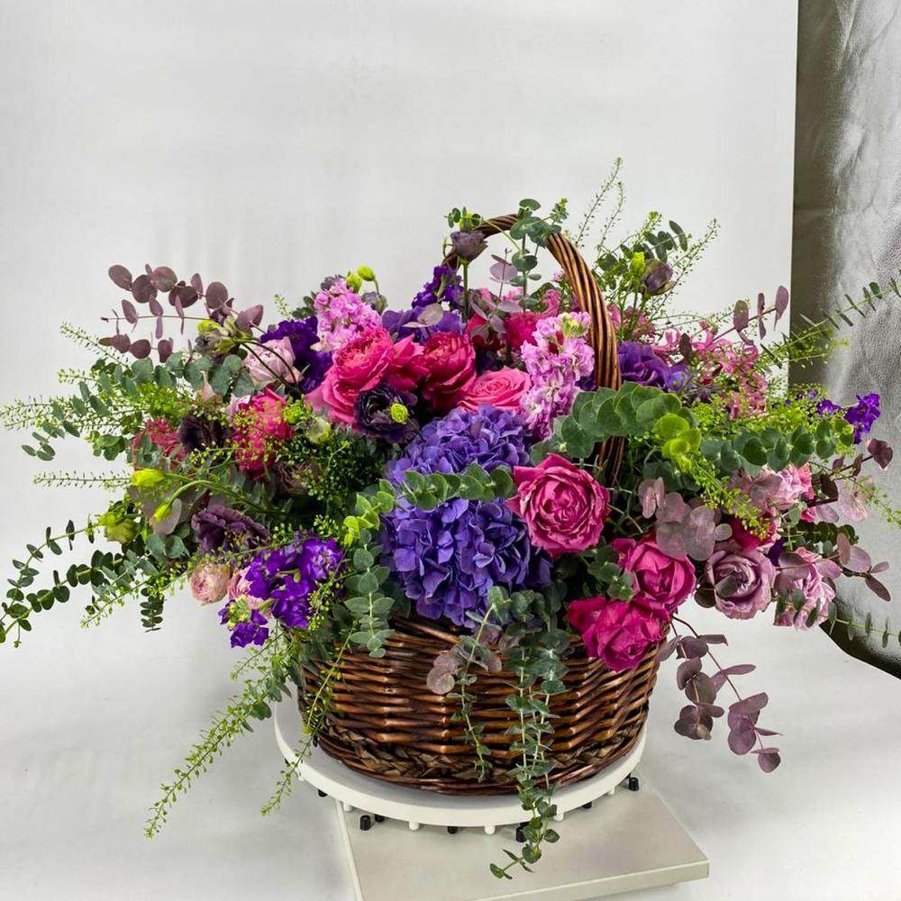 Корзина с цветами 