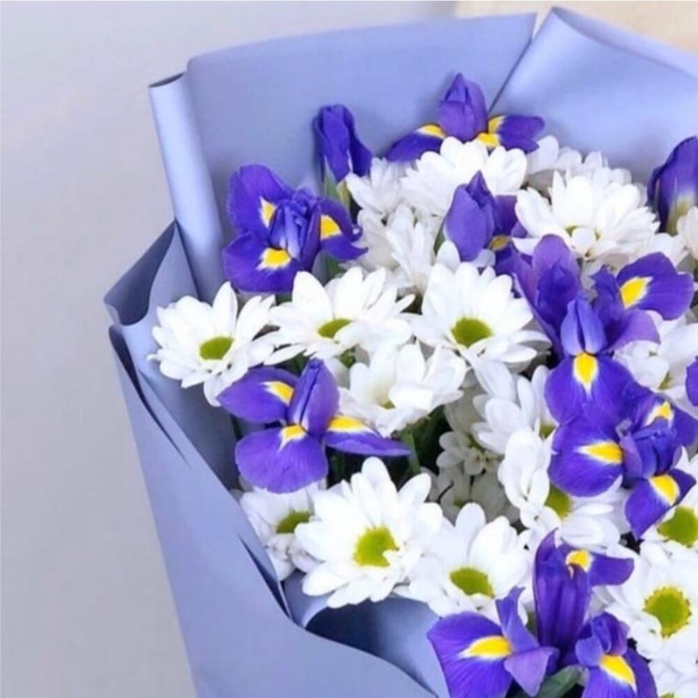 Букет с ирисами