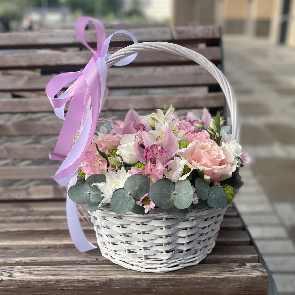 Корзина с цветами 11